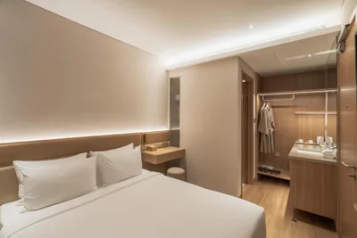 标准皇后房 — Nola Hotel